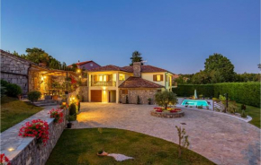 Nice home in Mucici w/ Outdoor swimming pool, Outdoor swimming pool and 3 Bedrooms